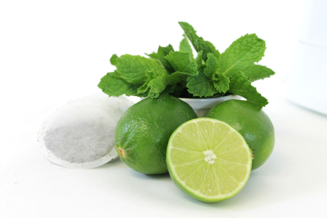Delicious Detox Sparkling Green Tea with Mint & Limes
